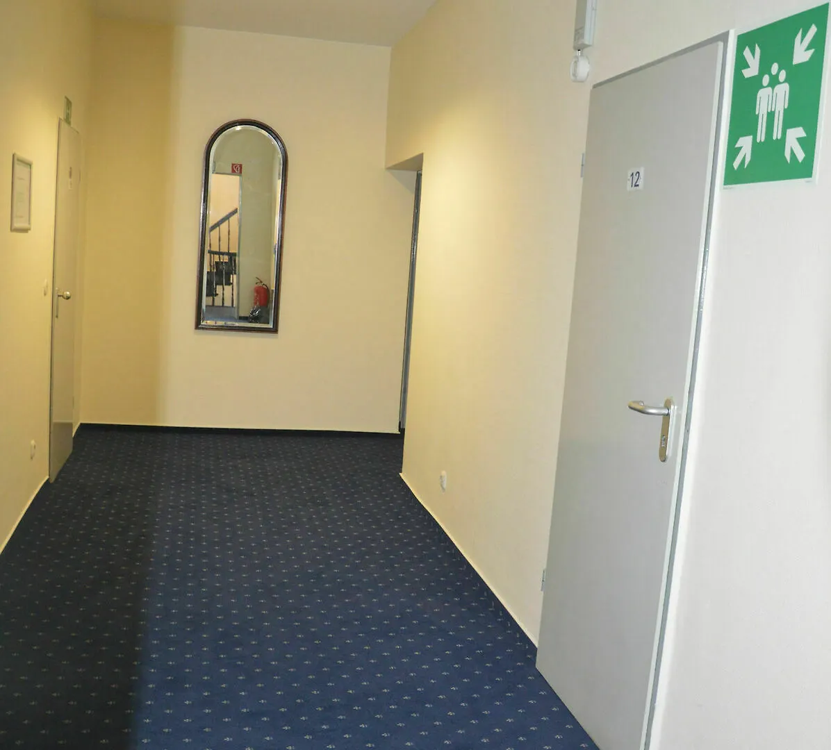 Centrum Hotel Commerz Am Bhf Hamburg Altona