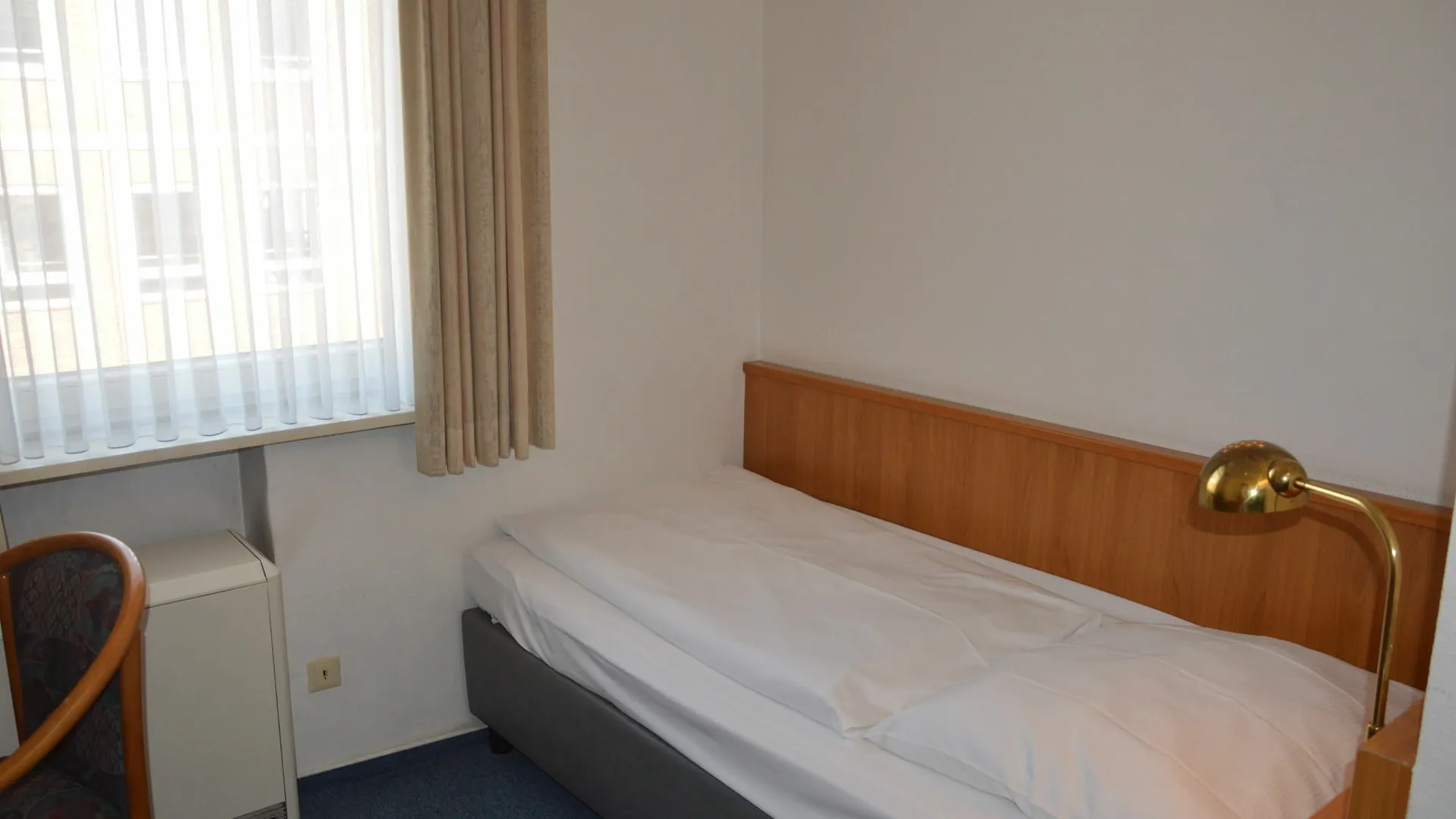 Centrum Hotel Commerz Am Bhf Hamburg Altona